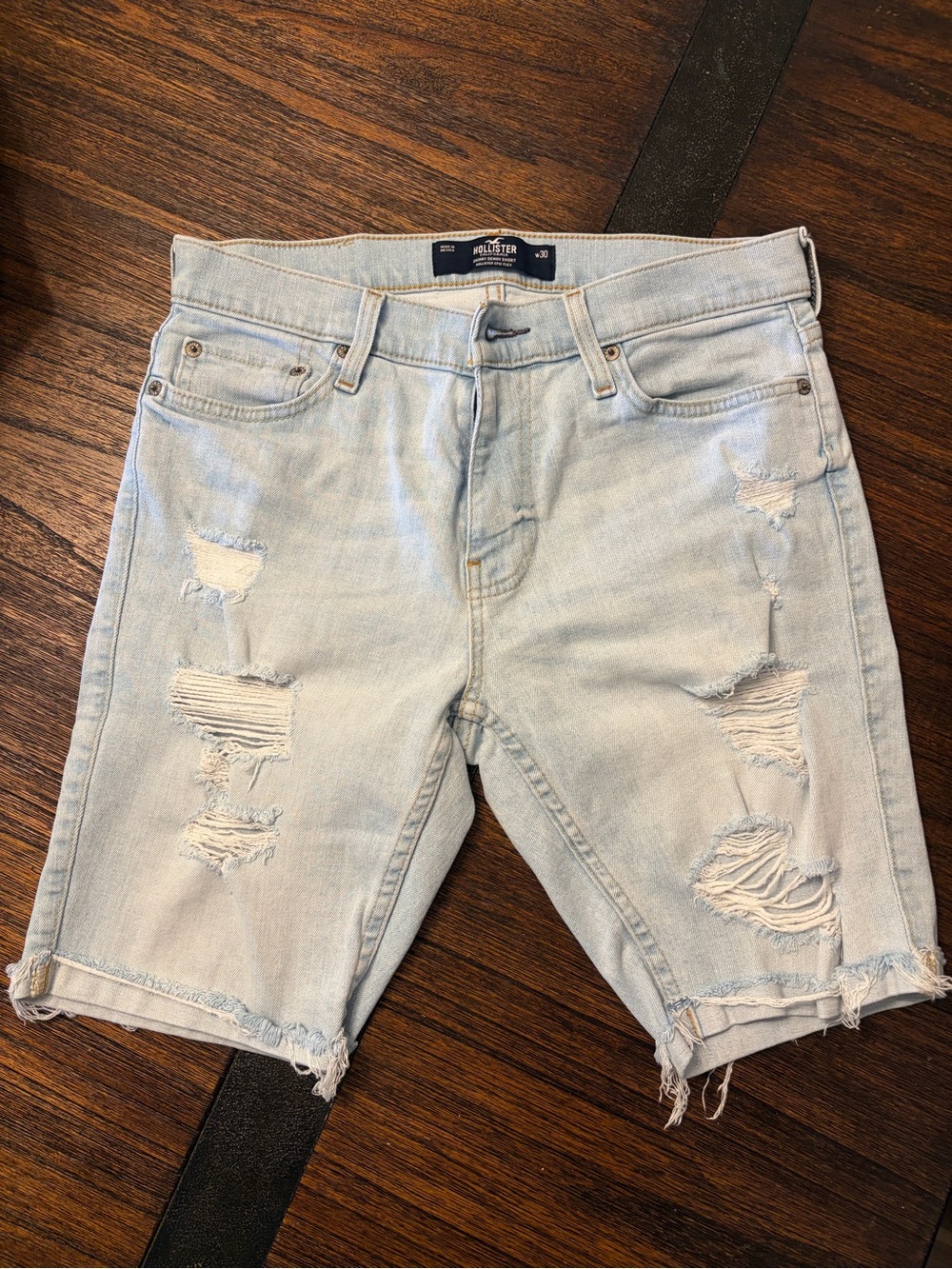 Mens’ Hollister Lt Denim Shorts  Sz  30